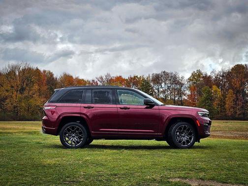 2025 Jeep Grand Cherokee Summit
