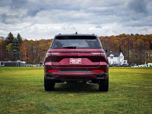 2025 Jeep Grand Cherokee Summit