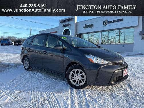 2016 Toyota Prius v Two