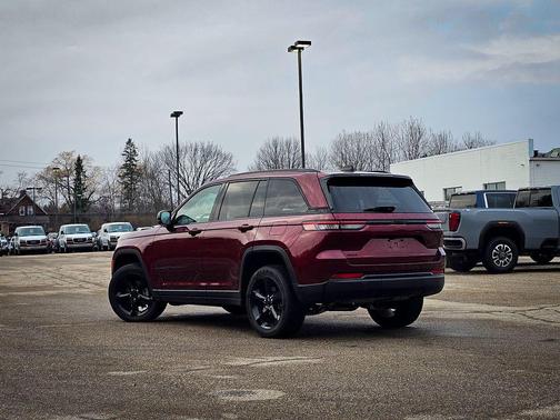 2024 Jeep Grand Cherokee Altitude