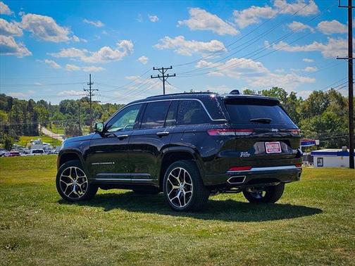2025 Jeep Grand Cherokee Summit