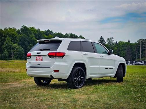 2021 Jeep Grand Cherokee Laredo