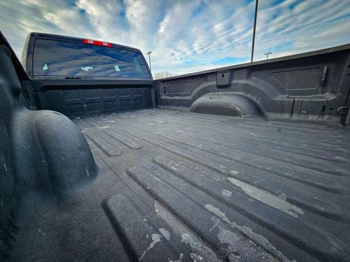 2024 RAM 3500 Big Horn Crew Cab 4x4 8' Box