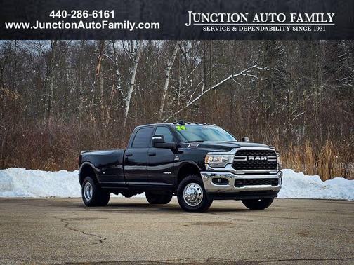 2024 RAM 3500 Big Horn Crew Cab 4x4 8' Box