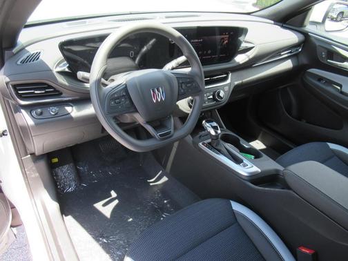 2025 Buick Envista Preferred FWD