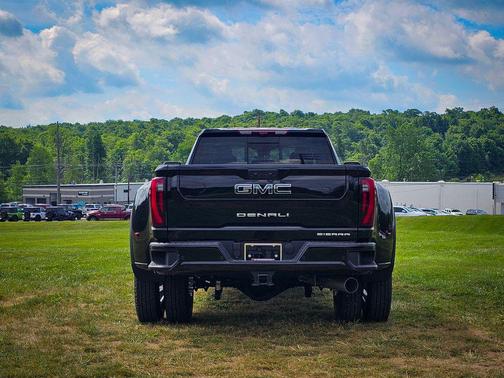 Onyx Black 2026 GMC Sierra 3500 Denali