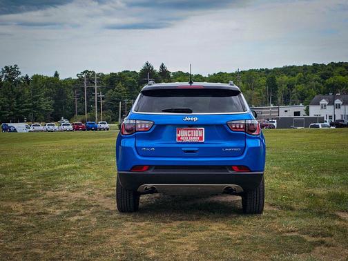 Laser Blue Pearlcoat 2023 Jeep Compass Limited