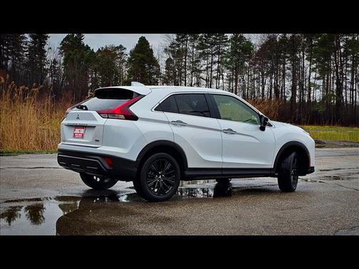 2022 Mitsubishi Eclipse Cross LE
