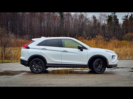 2022 Mitsubishi Eclipse Cross LE