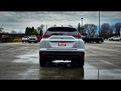 2022 Mitsubishi Eclipse Cross LE