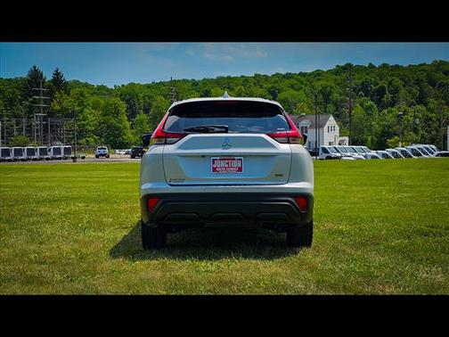 2022 Mitsubishi Eclipse Cross LE
