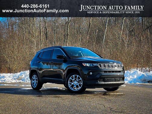 2024 Jeep Compass Latitude Lux