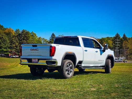 2026 GMC Sierra 2500 SLT