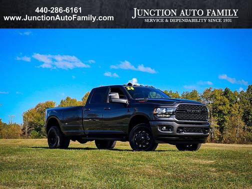 2024 RAM 3500 Big Horn Crew Cab 4x4 8' Box