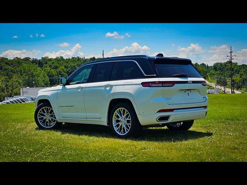 2024 Jeep Grand Cherokee Summit