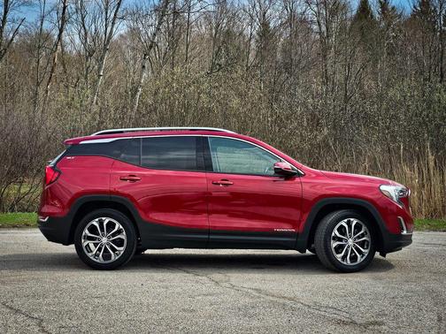 Red Quartz Tintcoat 2020 GMC Terrain SLT