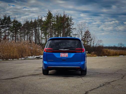 2026 Chrysler Pacifica L