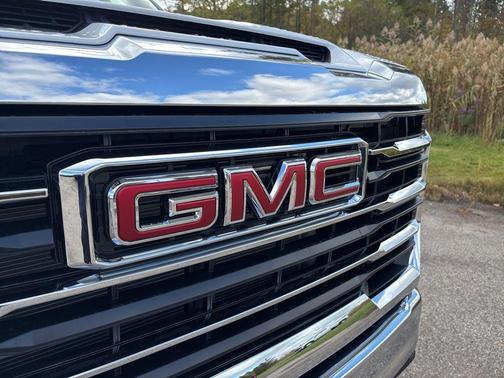 2026 GMC Sierra 2500 SLE