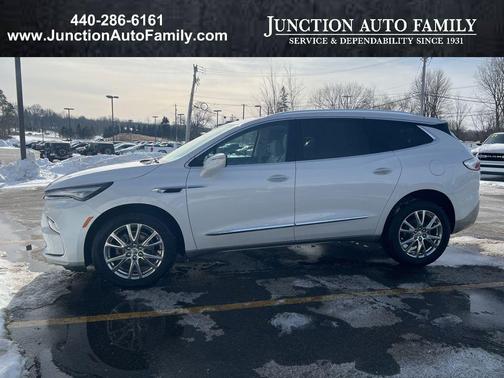 2023 Buick Enclave Essence AWD