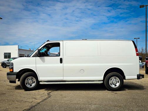 Summit White 2024 Chevrolet Express 2500 RWD 2500 Regular Wheelbase WT