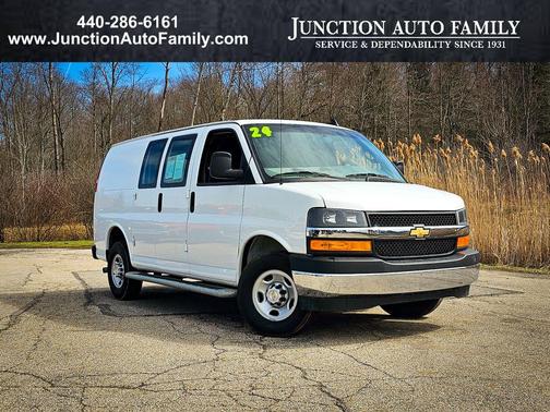 Summit White 2024 Chevrolet Express 2500 RWD 2500 Regular Wheelbase WT