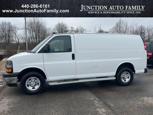 2024 Chevrolet Express 2500 RWD 2500 Regular Wheelbase WT