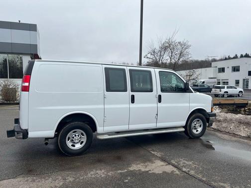 2024 Chevrolet Express 2500 RWD 2500 Regular Wheelbase WT