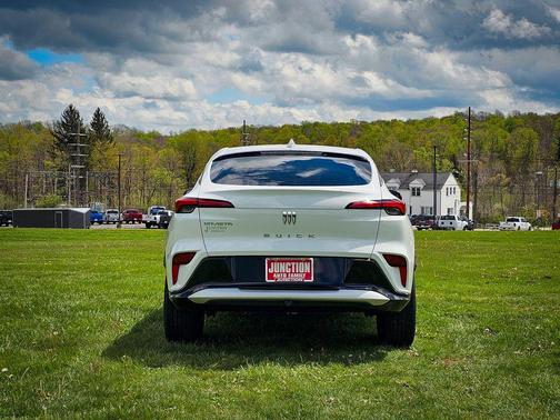 Summit White 2026 Buick Envista Sport Touring FWD