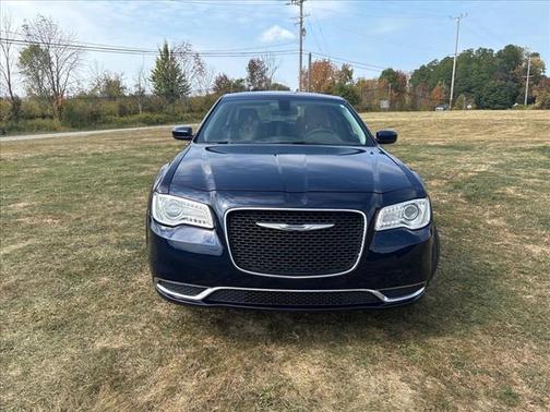 2016 Chrysler 300 Limited