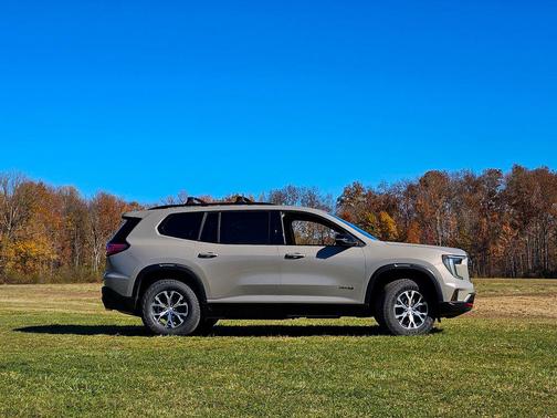 2026 GMC Acadia AT4 AWD