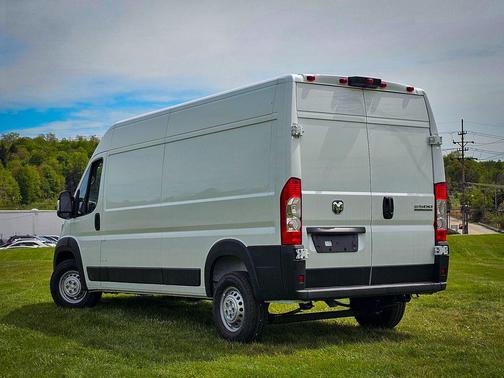 Bright White Clearcoat 2026 RAM ProMaster 2500 Tradesman