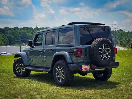 Anvil Clear Coat 2026 Jeep Wrangler Sahara