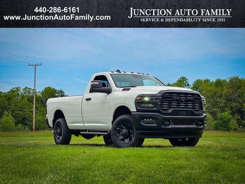 Bright White Clearcoat 2026 RAM 3500 Tradesman Regular Cab 4x4 8' Box