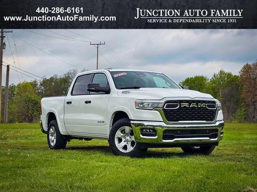 Bright White Clearcoat 2026 RAM 1500 Big Horn/Lone Star