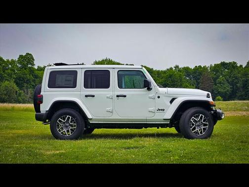 2025 Jeep Wrangler Sahara