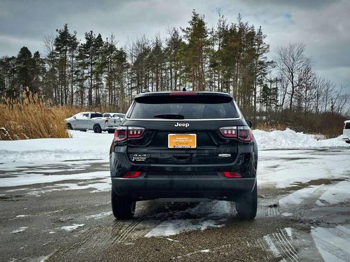 2024 Jeep Compass Latitude Lux