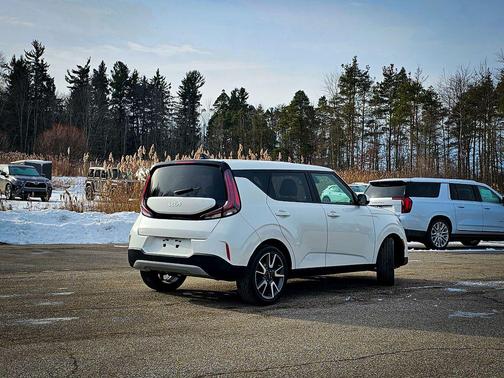 2024 Kia Soul EX