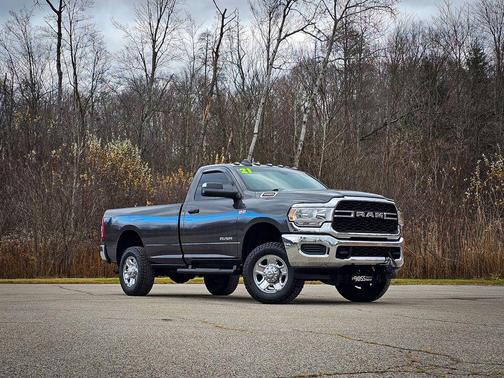 2021 RAM 2500 Tradesman Regular Cab 4x4 8' Box