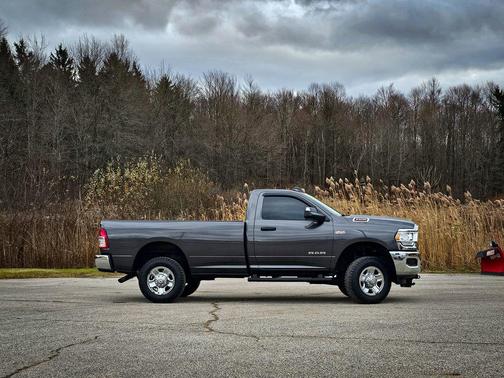 2021 RAM 2500 Tradesman Regular Cab 4x4 8' Box