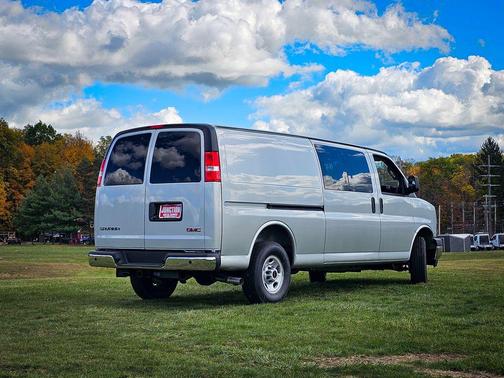 2025 GMC Savana 2500 RWD 3500 Extended Wheelbase Work Van