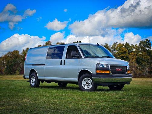 2025 GMC Savana 2500 RWD 3500 Extended Wheelbase Work Van