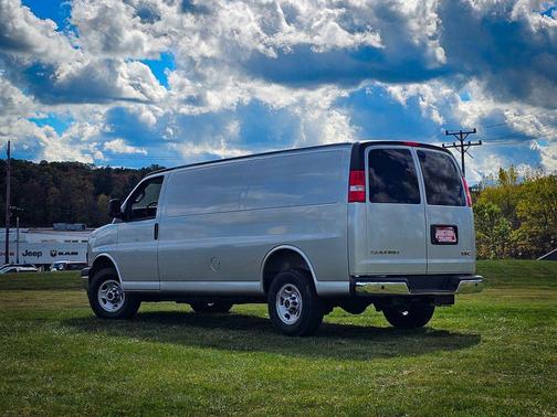 2025 GMC Savana 2500 RWD 3500 Extended Wheelbase Work Van