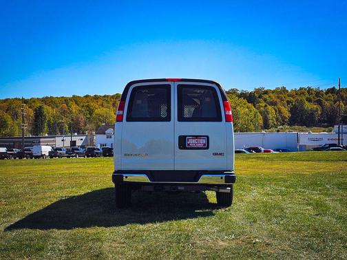 2025 GMC Savana 2500 Work Van