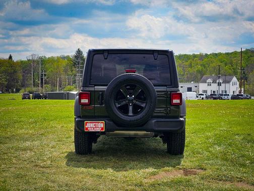 Sarge Green Clearcoat 2022 Jeep Wrangler Unlimited Sport Altitude