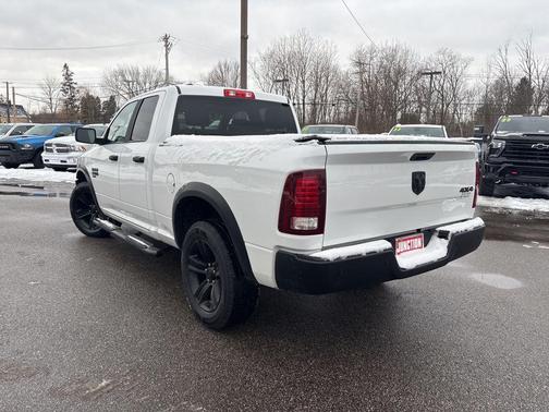 2022 RAM 1500 Classic Warlock Quad Cab 4x4 6'4' Box