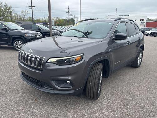 Granite Crystal Metallic Clearcoat 2022 Jeep Cherokee Latitude Lux