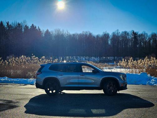2026 GMC Acadia Elevation AWD