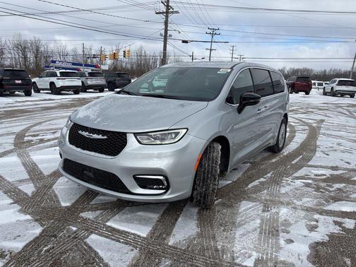 2026 Chrysler Pacifica L