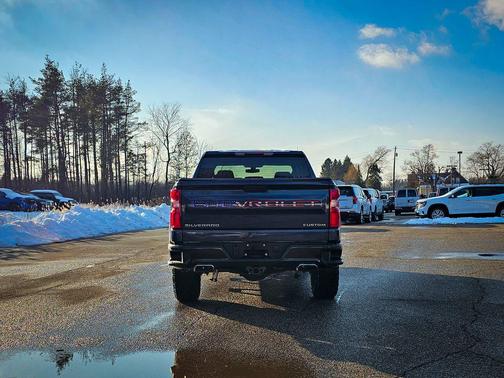 2020 Chevrolet Silverado 1500 Custom Trail Boss