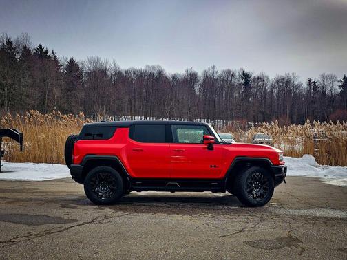 2025 GMC HUMMER EV SUV 2X